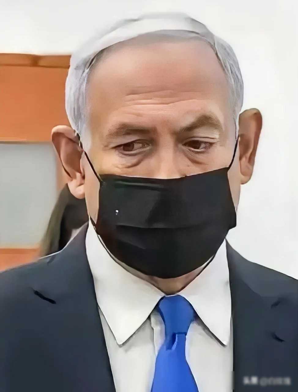 终究还是落槌了。 内塔尼亚胡,这位在政坛翻云覆雨几十载的硬汉